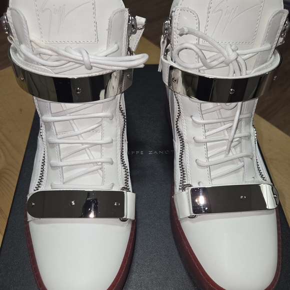 Giuseppe Zanotti Other - Giuseppe Zanotti White and Silver High-Tops with Red Soles